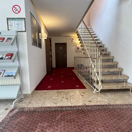 Kaiserquelle فندق